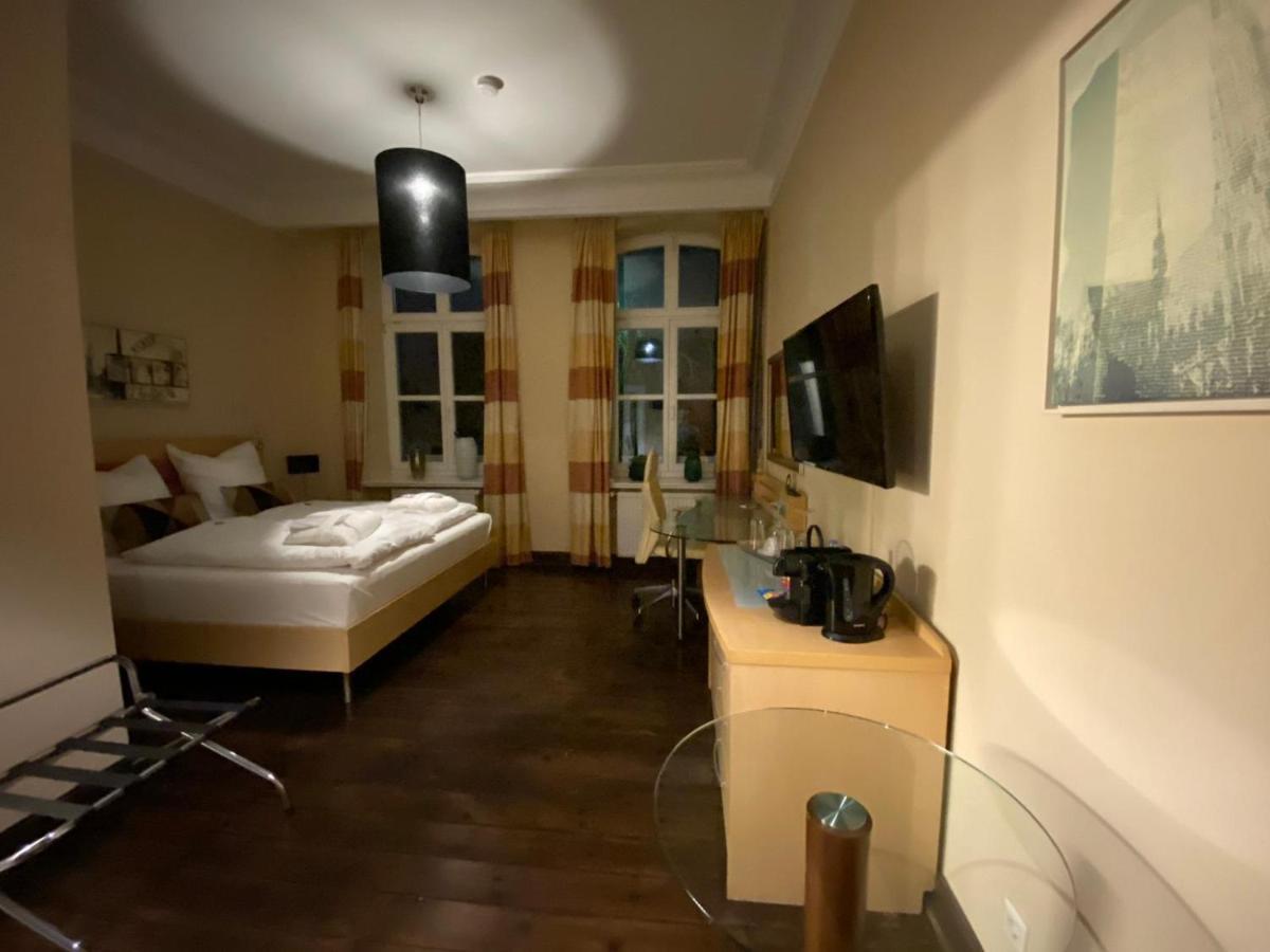 Lili Living Hotel ラーティンゲン エクステリア 写真